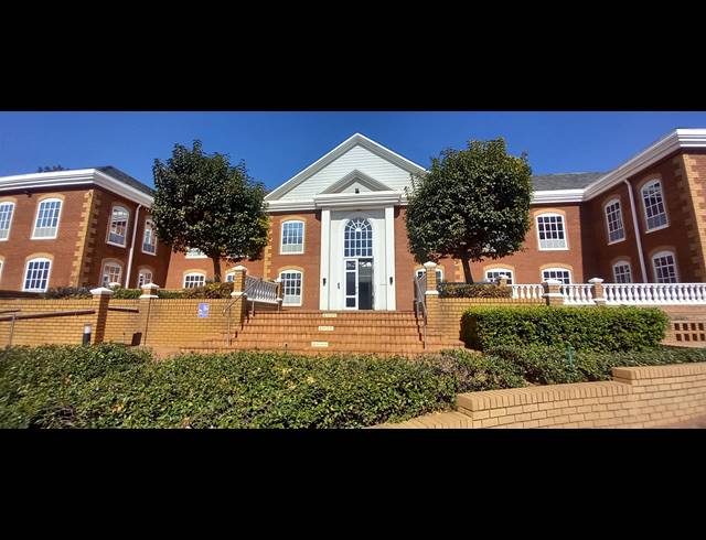 338M² OFFICE TO LET IN BRYANSTON